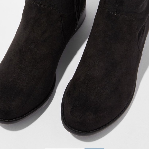 Over the knee boots - Picture 3 of 4